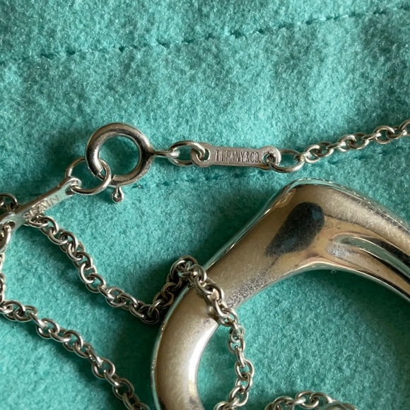 Authentic Tiffany Large Heart pendant with chain necklace. - Picture 9 of 11